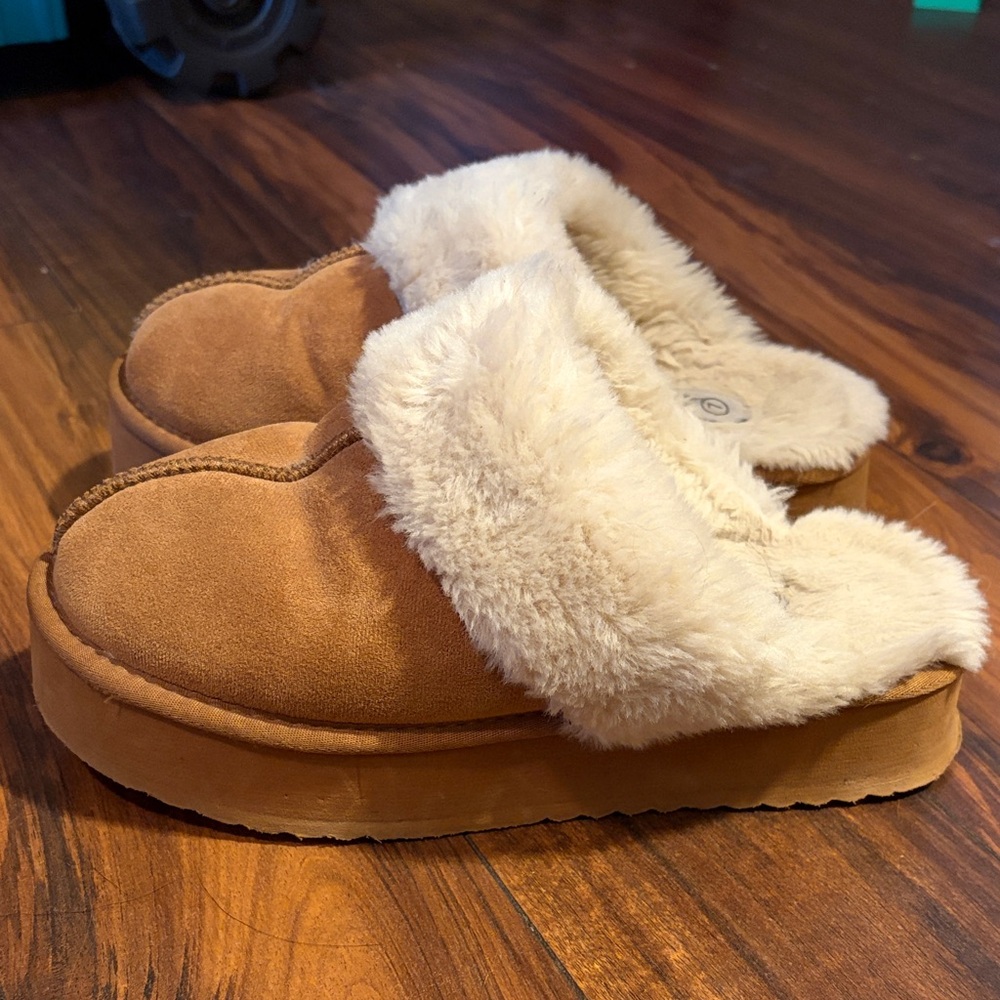 Soda Tan Slippers